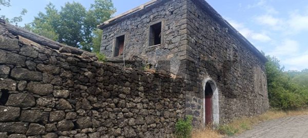 terreno in vendita a Milo