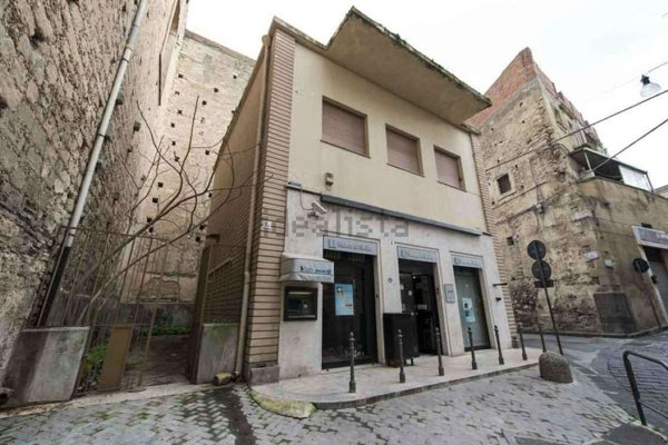 locale commerciale in vendita a Mineo