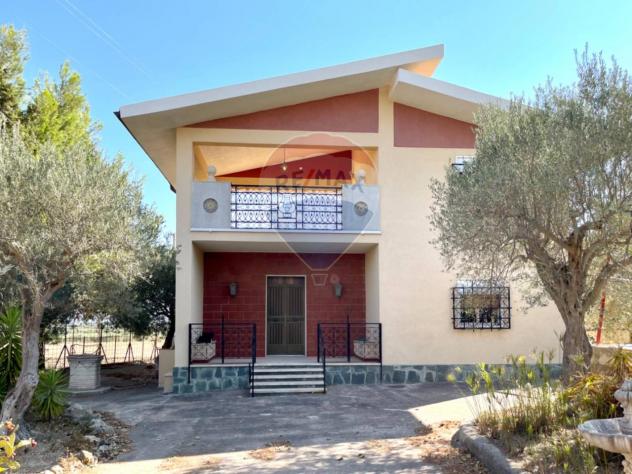 casa indipendente in vendita a Mineo