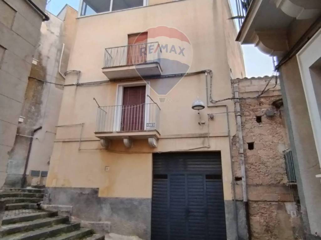 casa indipendente in vendita a Mineo