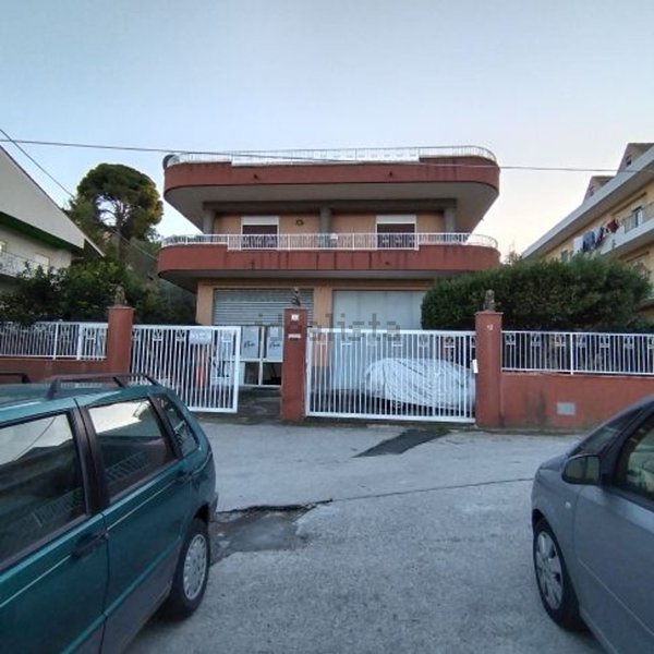 casa indipendente in vendita a Mineo
