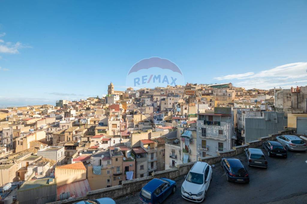 casa indipendente in vendita a Mineo