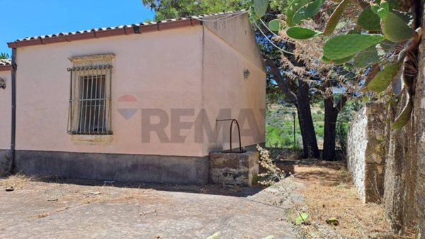 casa indipendente in vendita a Mineo