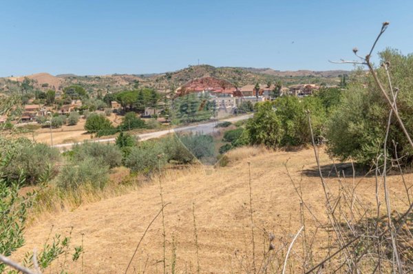 terreno agricolo in vendita a Mirabella Imbaccari