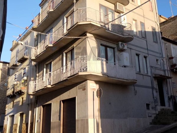 appartamento in vendita a Mirabella Imbaccari