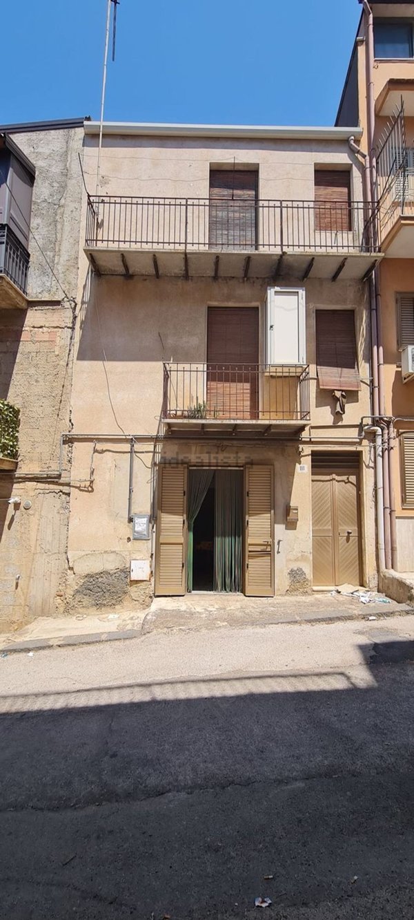 casa indipendente in vendita a Mirabella Imbaccari