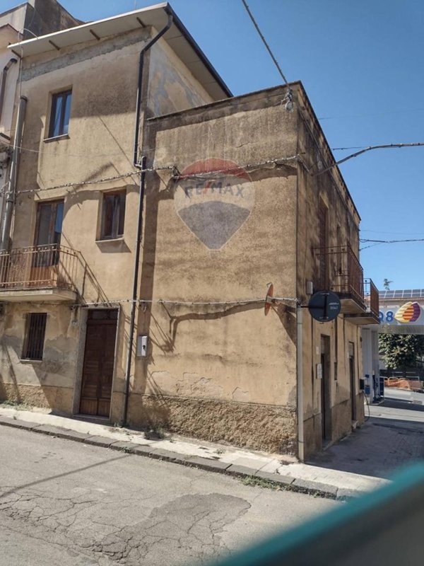 casa indipendente in vendita a Mirabella Imbaccari
