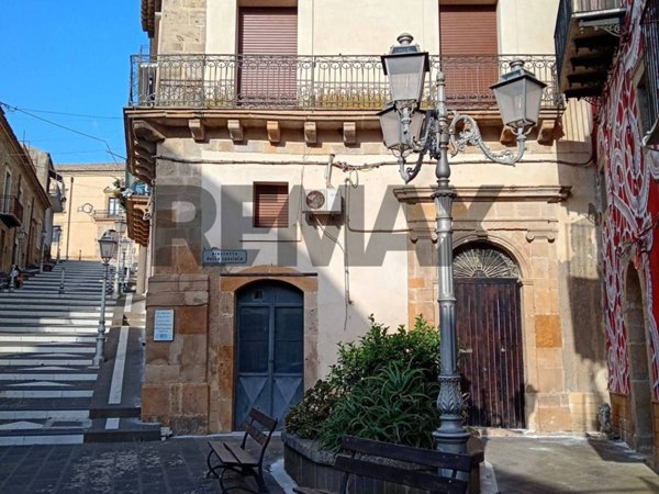 casa indipendente in vendita a Mirabella Imbaccari