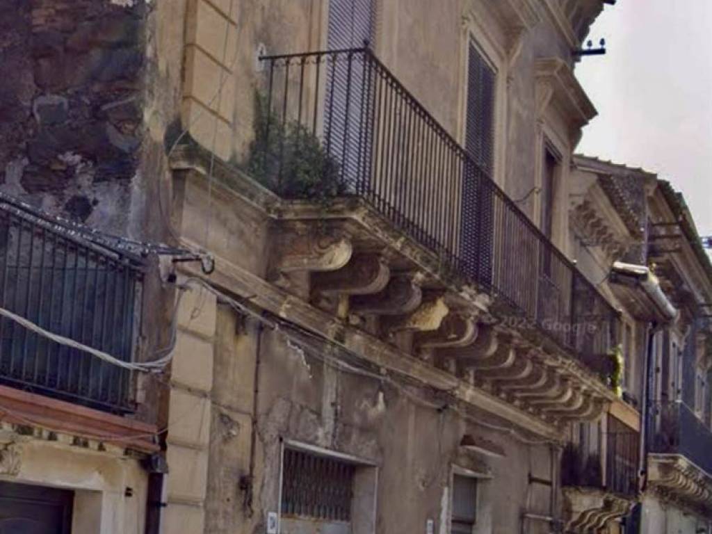 intera palazzina in vendita a Misterbianco in zona Centro Città