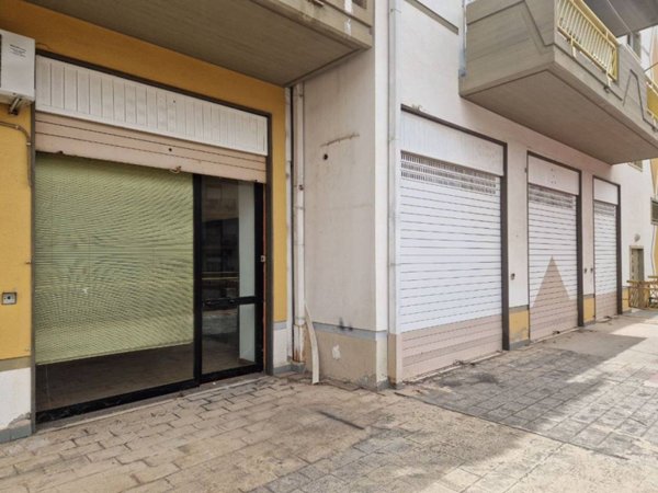 negozio in vendita a Misterbianco