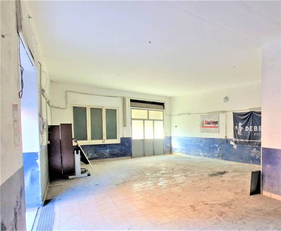negozio in vendita a Misterbianco in zona Lineri / Montepalma