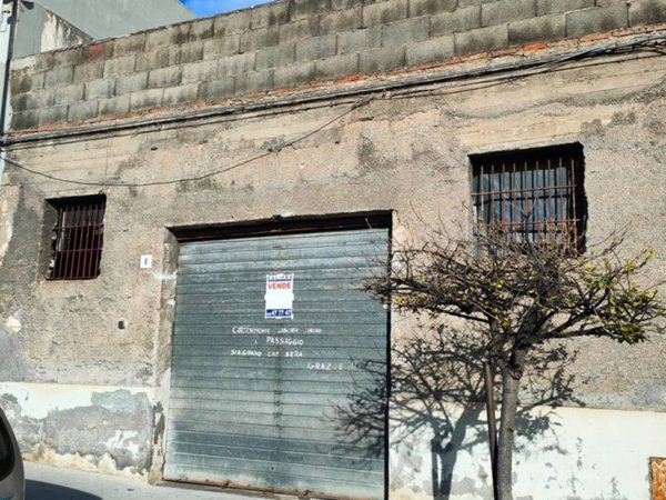 locale commerciale in vendita a Misterbianco