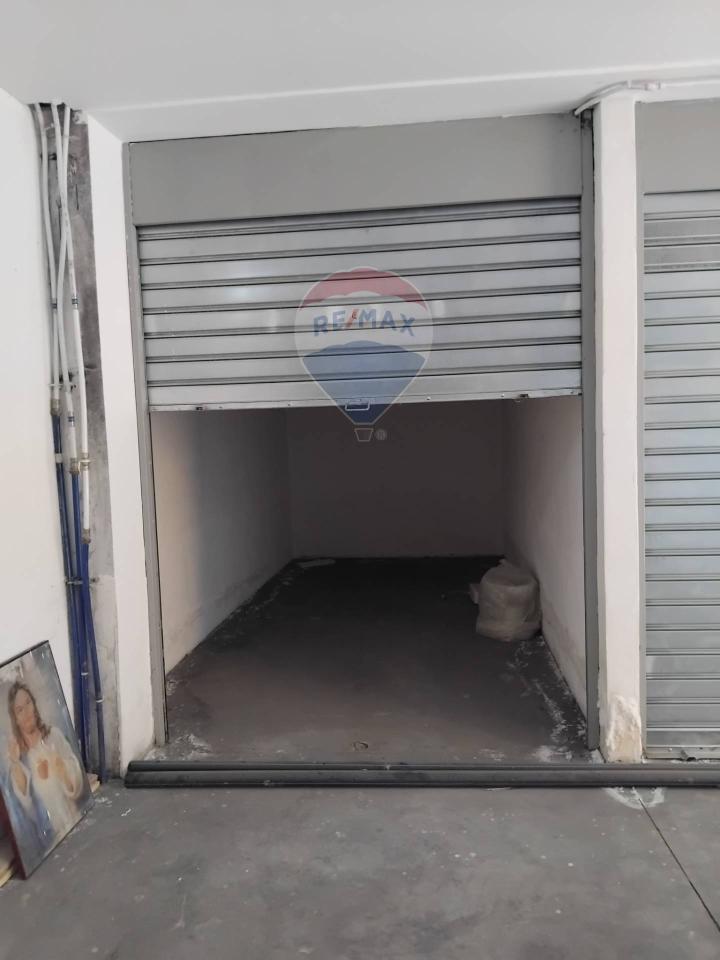 locale di sgombero in vendita a Misterbianco