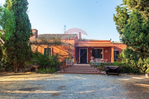 casa indipendente in vendita a Misterbianco