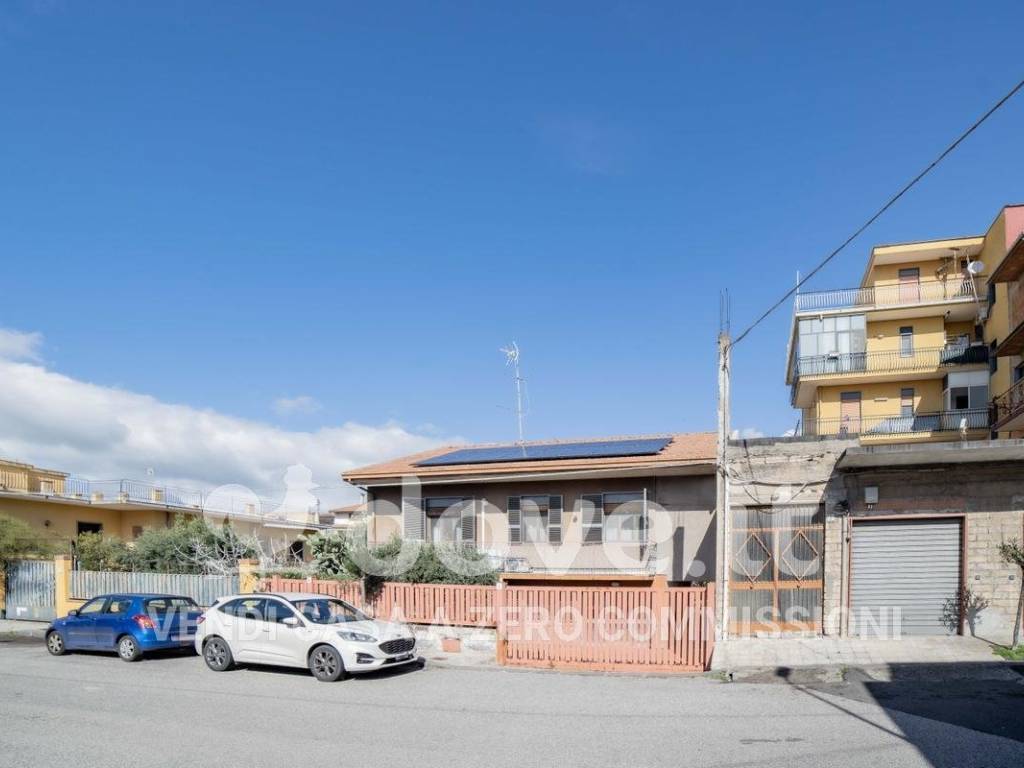 casa indipendente in vendita a Misterbianco in zona Lineri / Montepalma