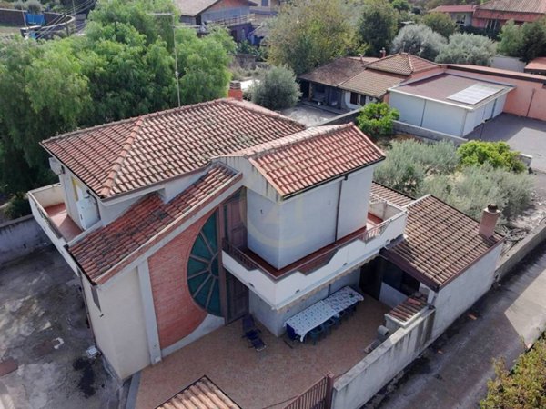 casa indipendente in vendita a Misterbianco