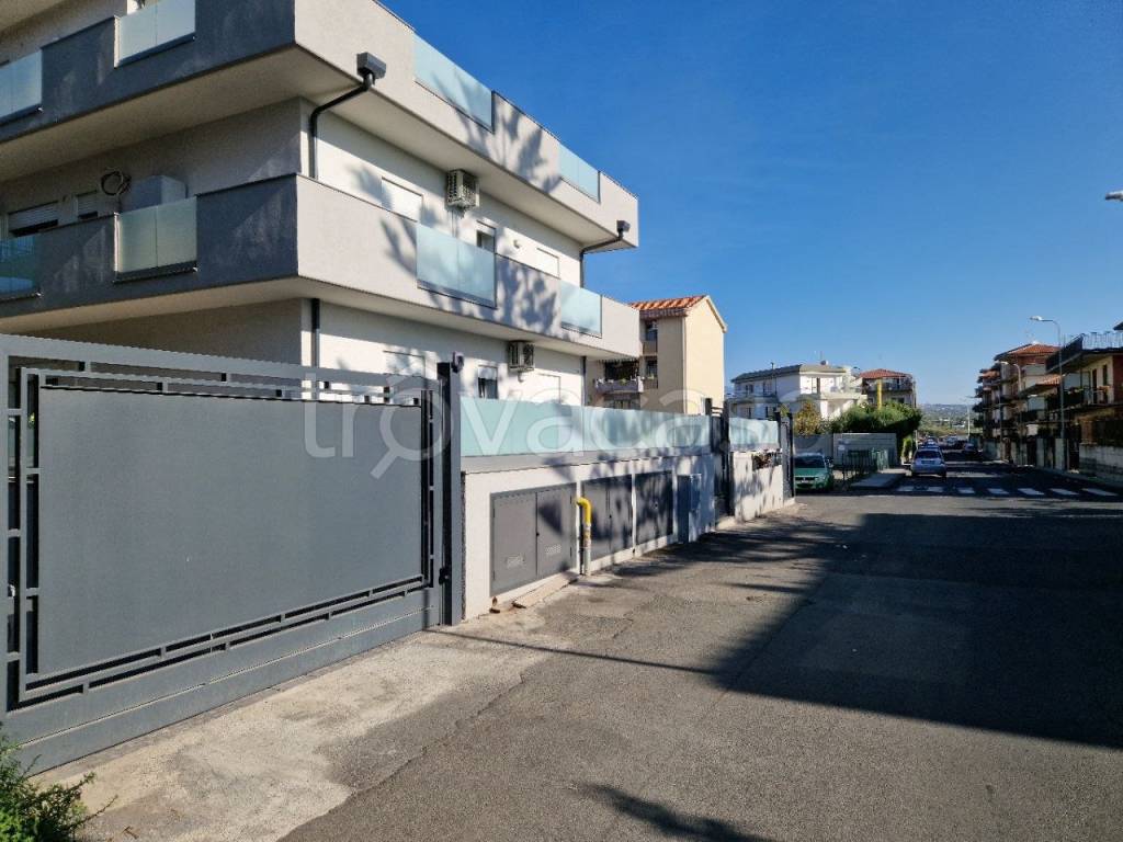 locale commerciale in vendita a Misterbianco