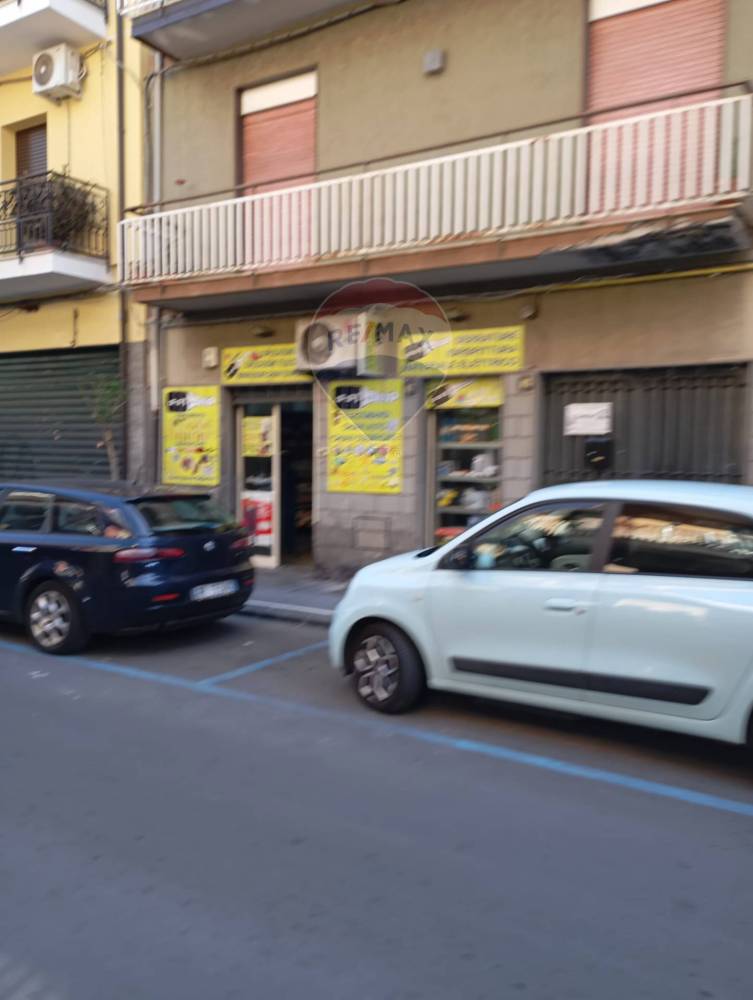locale commerciale in vendita a Misterbianco