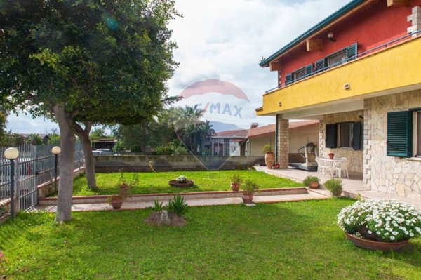 casa indipendente in vendita a Misterbianco