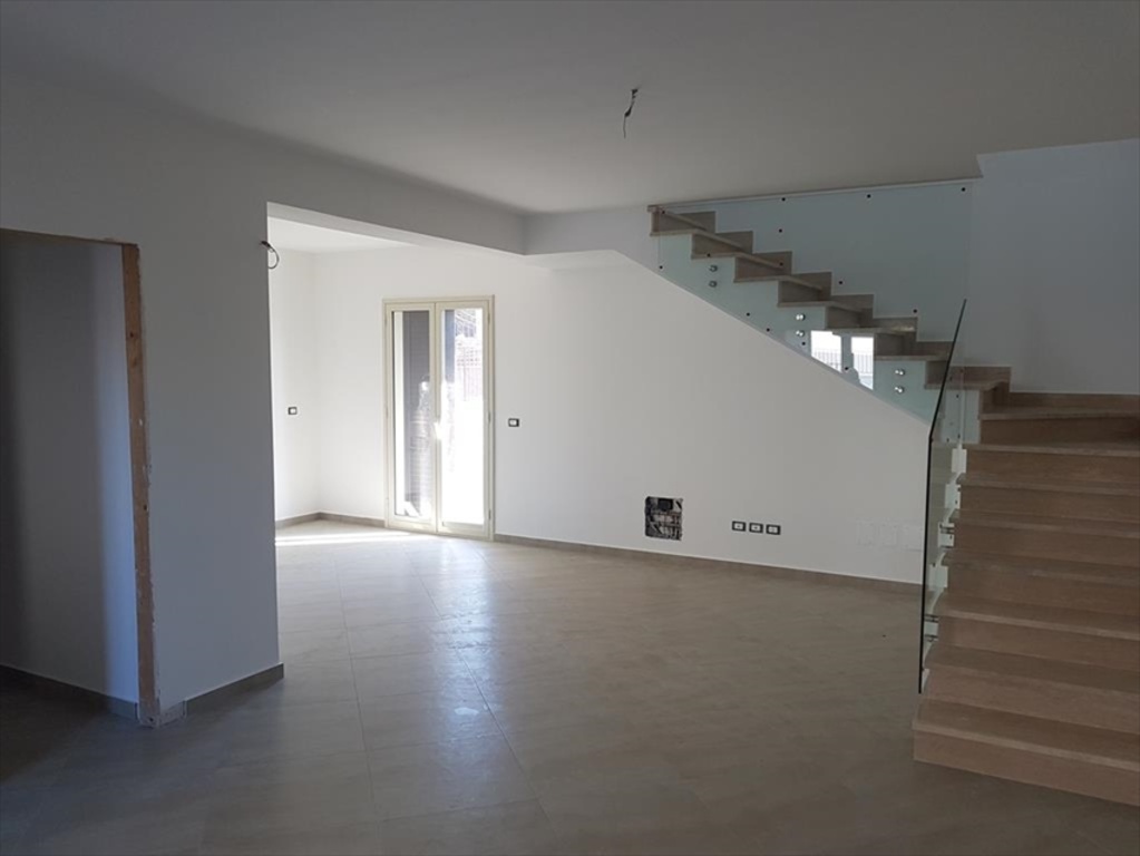casa indipendente in vendita a Misterbianco in zona Poggio Lupo