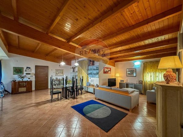 casa indipendente in vendita a Misterbianco in zona Poggio Lupo