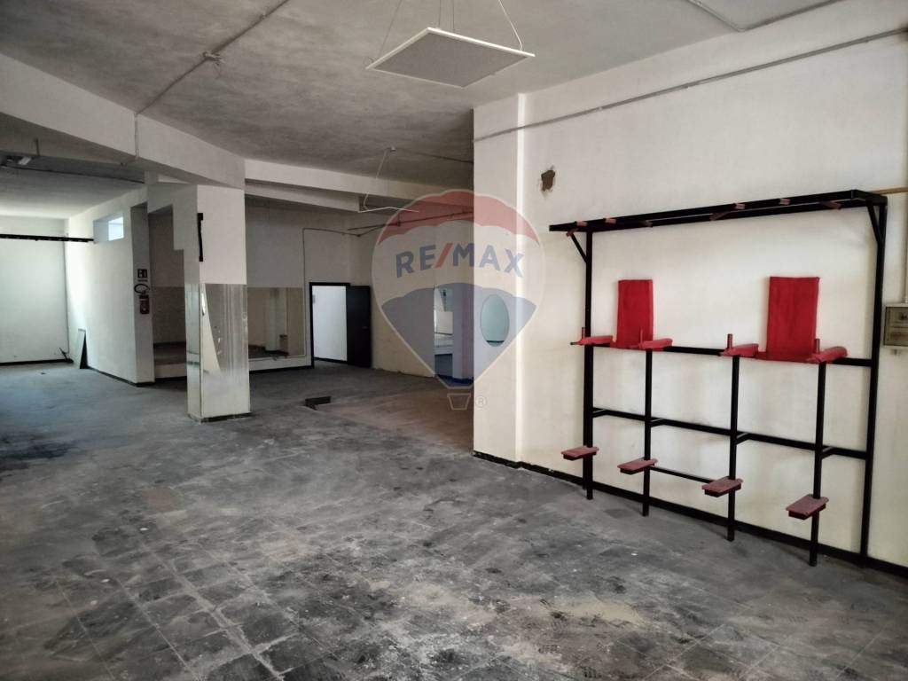 negozio in vendita a Misterbianco