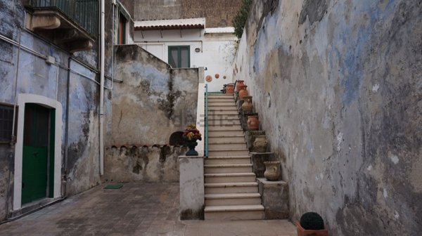 casa indipendente in vendita a Misterbianco in zona Centro Città