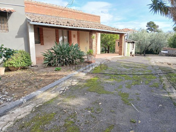 casa indipendente in vendita a Misterbianco