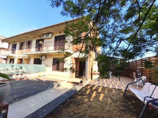 casa indipendente in vendita a Misterbianco