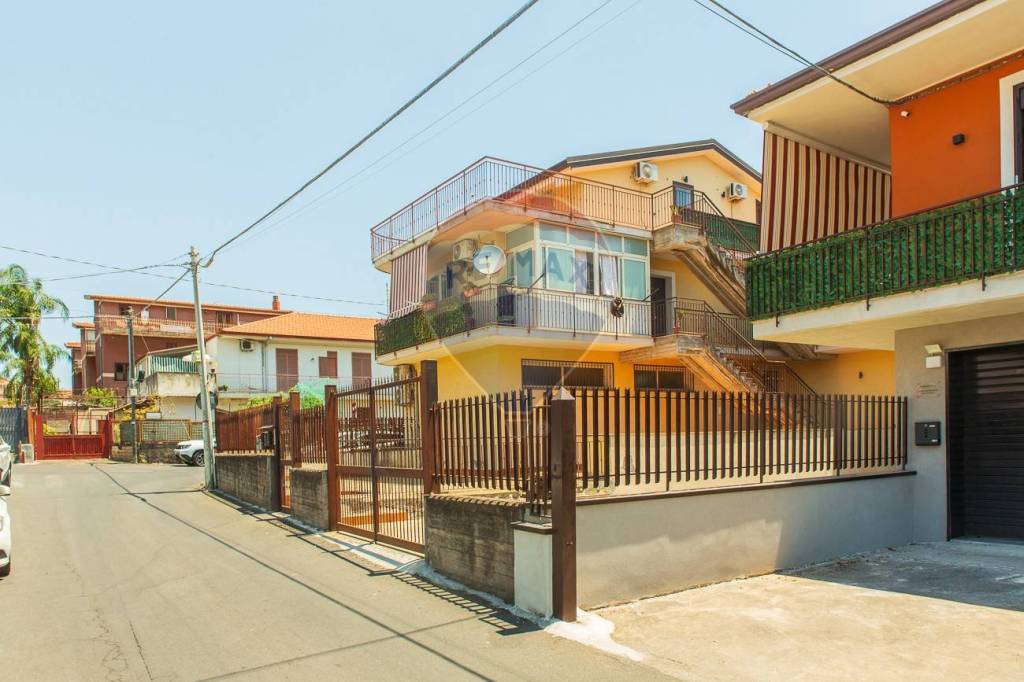 appartamento in vendita a Misterbianco in zona Belsito