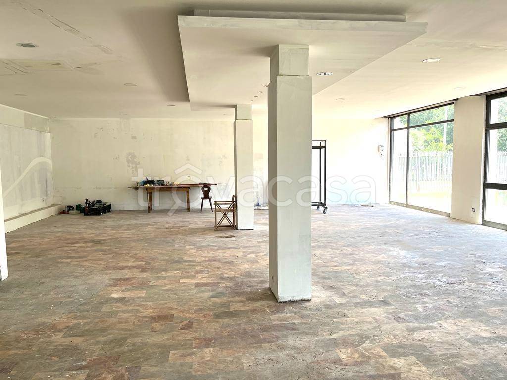 negozio in vendita a Misterbianco