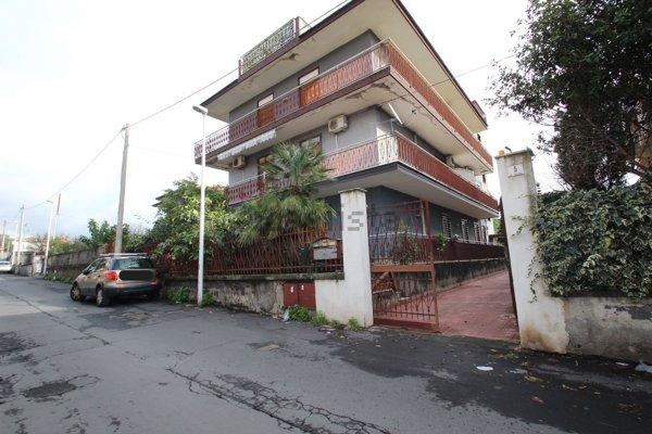 appartamento in vendita a Misterbianco in zona Belsito