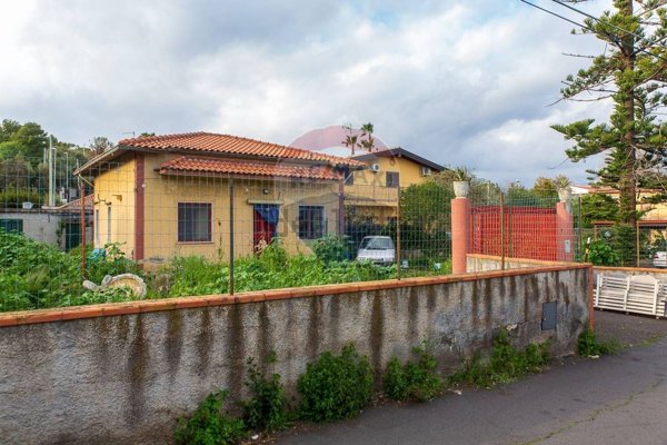 casa indipendente in vendita a Misterbianco