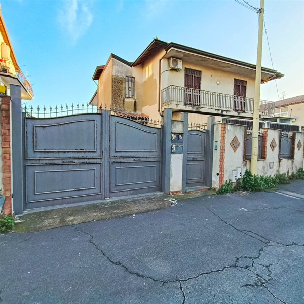 appartamento in vendita a Misterbianco in zona Centro Città