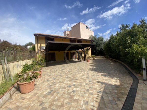 casa indipendente in vendita a Misterbianco