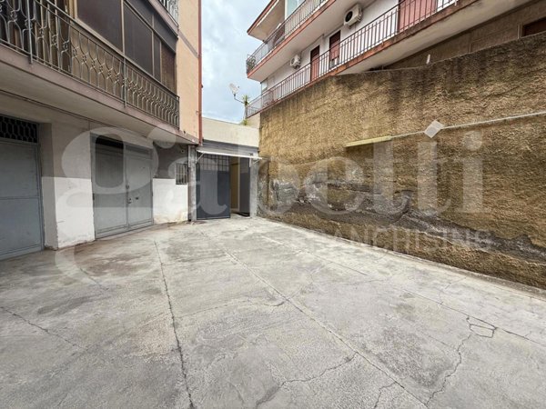 negozio in vendita a Misterbianco