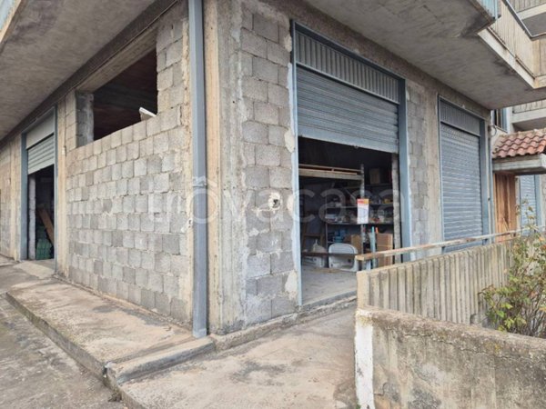 locale commerciale in vendita a Misterbianco