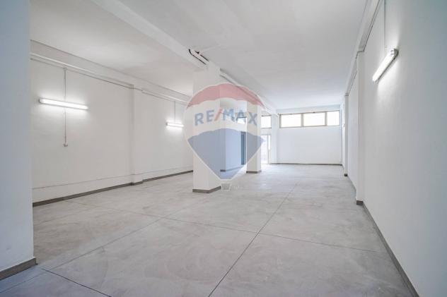 negozio in vendita a Misterbianco in zona Lineri / Montepalma