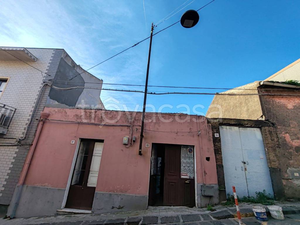 casa indipendente in vendita a Misterbianco