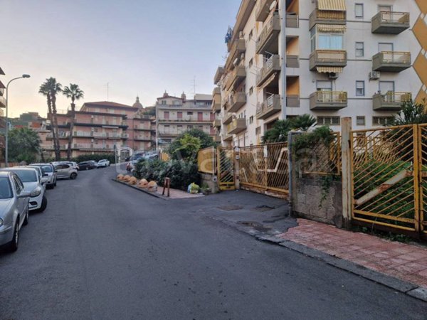 locale commerciale in vendita a Misterbianco