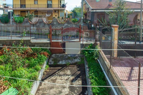 casa indipendente in vendita a Misterbianco