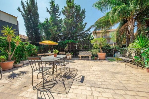 casa indipendente in vendita a Misterbianco