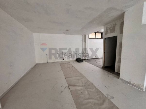 locale commerciale in vendita a Misterbianco