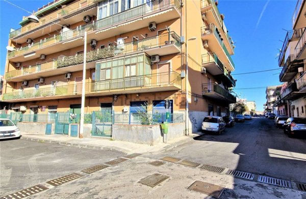 negozio in vendita a Misterbianco in zona Lineri / Montepalma