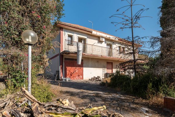 casa indipendente in vendita a Misterbianco