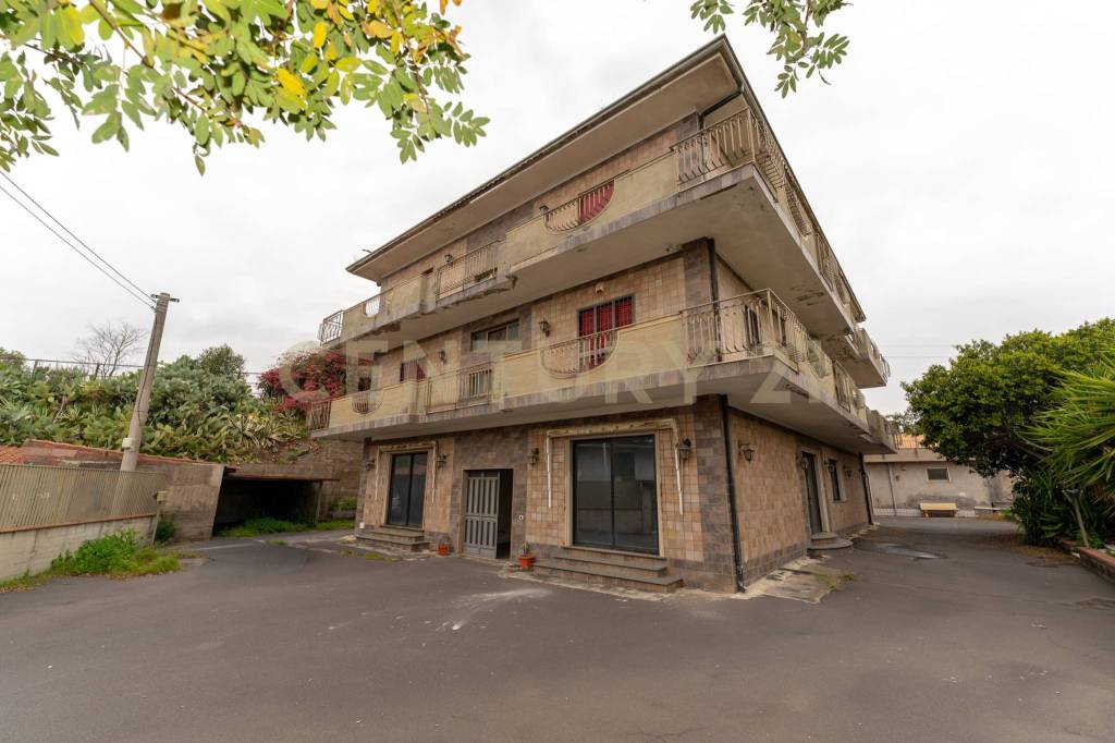 casa indipendente in vendita a Misterbianco in zona Belsito
