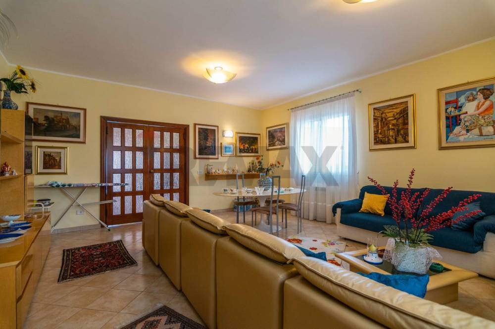 casa indipendente in vendita a Misterbianco in zona Poggio Lupo