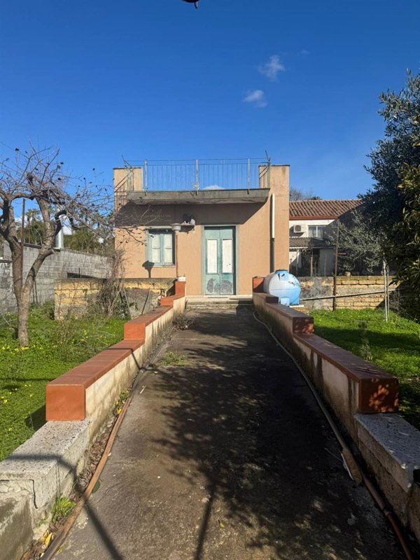 casa indipendente in vendita a Misterbianco