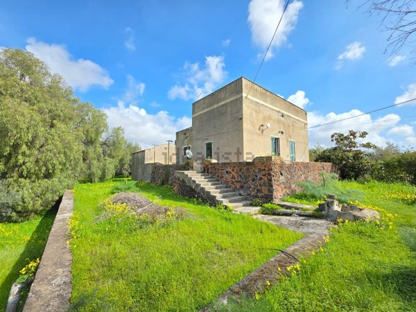 casa indipendente in vendita a Misterbianco