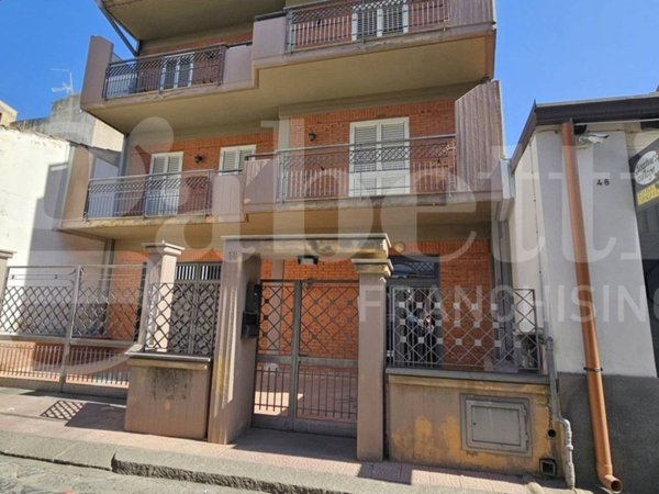 intera palazzina in vendita a Misterbianco